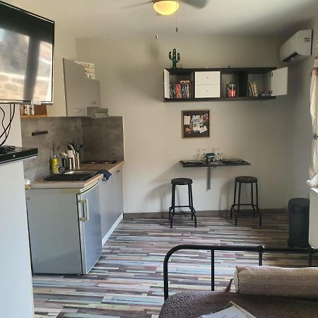 City House Appartements Entraigues-sur-la-Sorgue Eksteriør billede