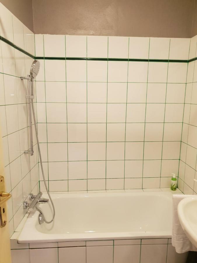 City House Appartements Entraigues-sur-la-Sorgue Eksteriør billede