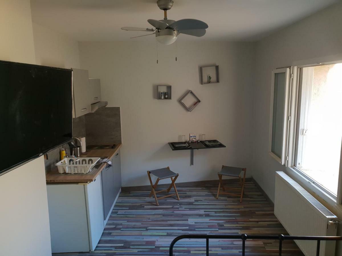 City House Appartements Entraigues-sur-la-Sorgue Eksteriør billede