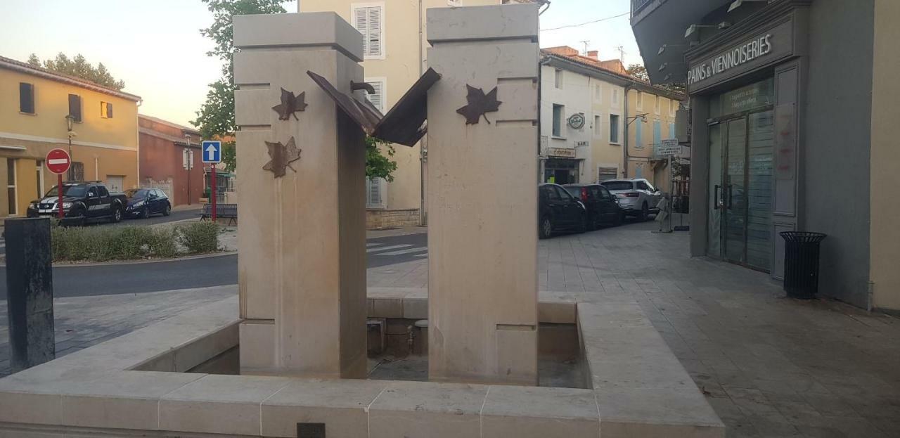 City House Appartements Entraigues-sur-la-Sorgue Eksteriør billede